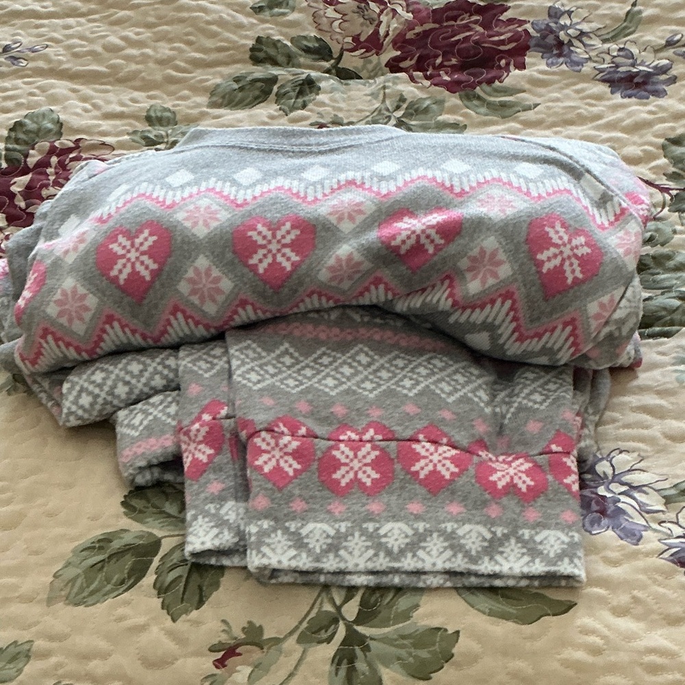 Cuddl Duds Gray and Pink Pajama Set